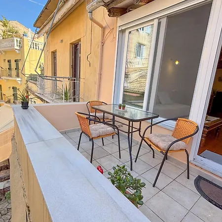 Mary's Bright - Corfu Old Town Apartment *