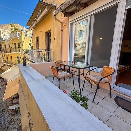 Mary's Bright - Corfu Old Town Apartment *