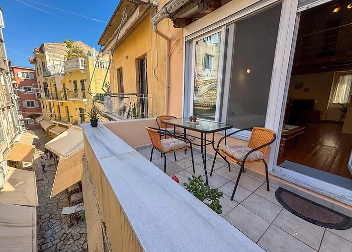 Mary's Bright - Corfu Old Town Appartement *
