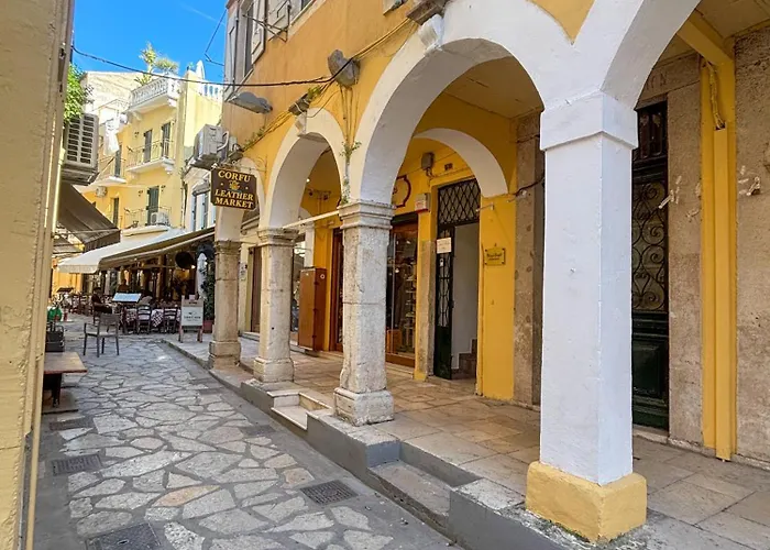 Mary's Bright - Corfu Old Town Appartement *
